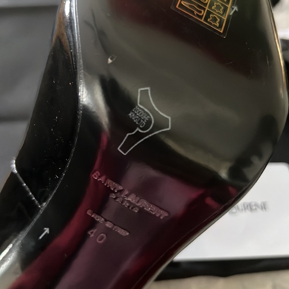 Yves Saint Laurent- Opyum Point-Toe Patent Leather Pumps - Picture 2 of 8